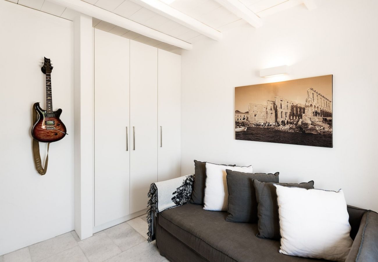 Villa in Ampelas - Seafront VIP 