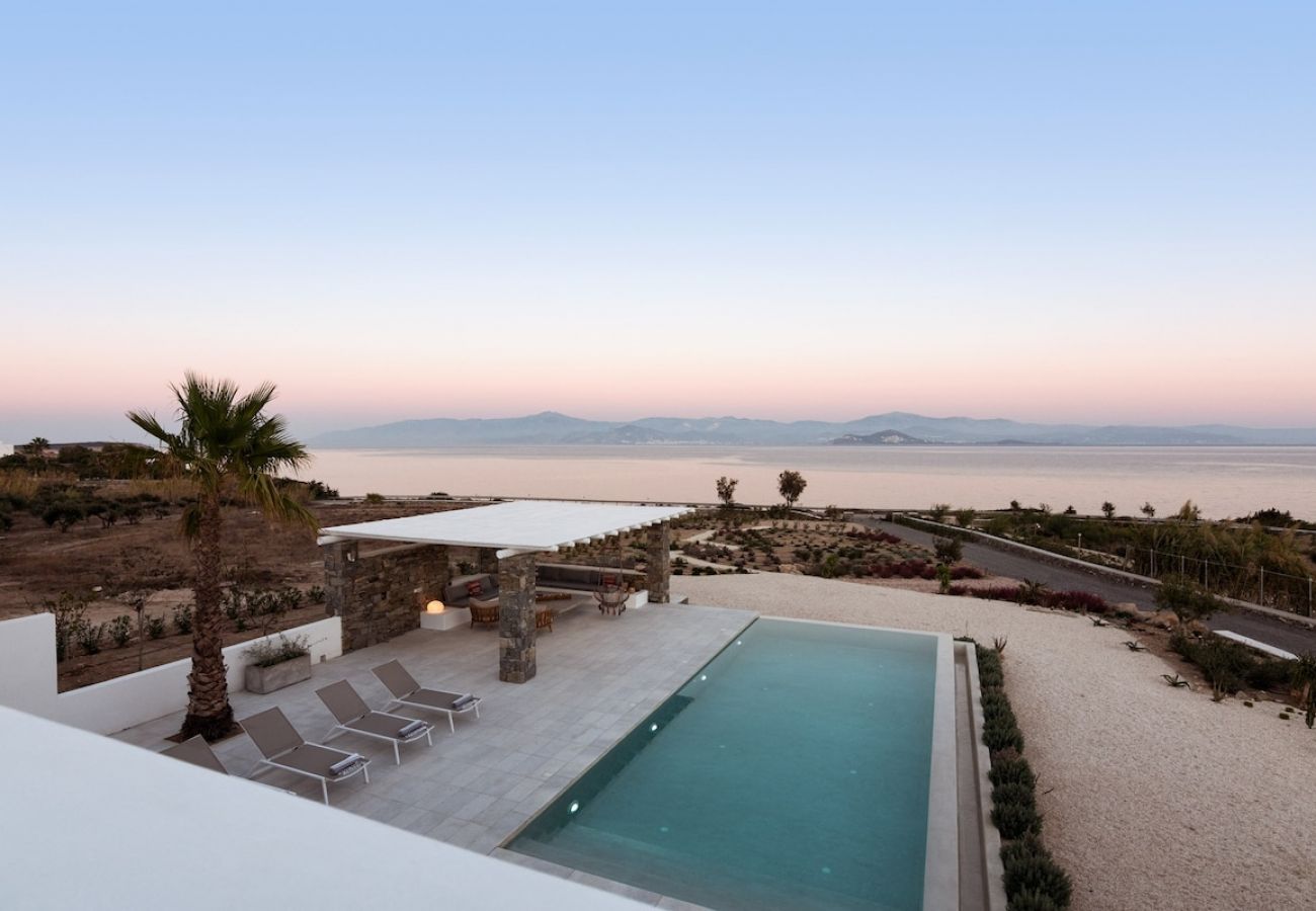 Villa in Ampelas - Seafront VIP 