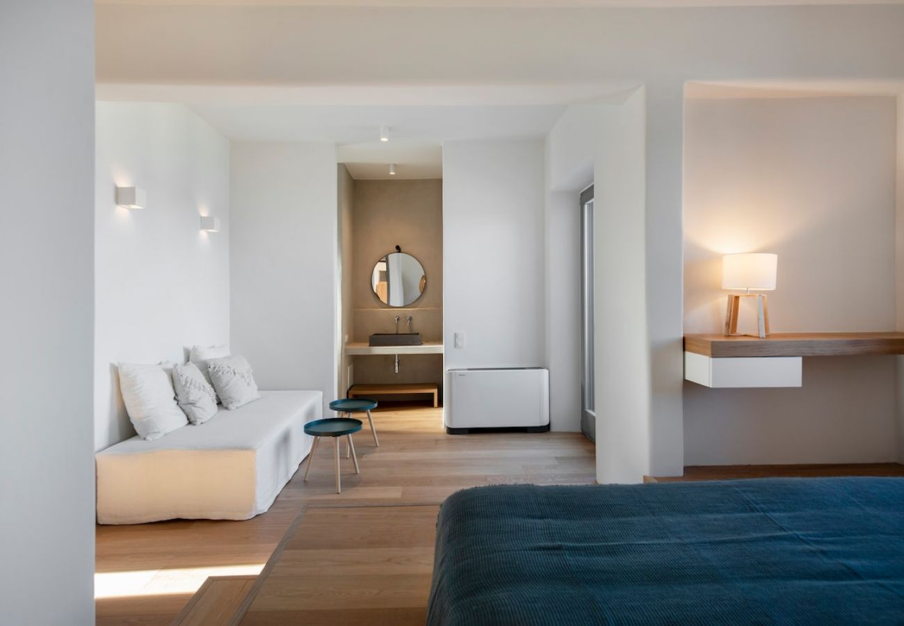 Villa in Paros - -