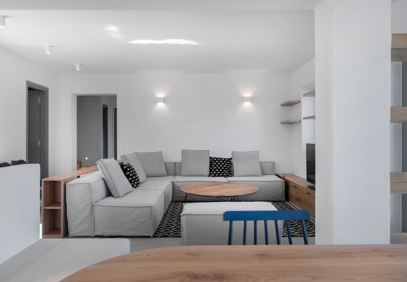 Villa in Paros - -