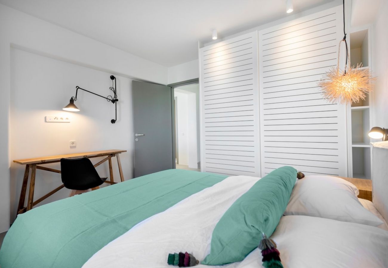 Villa in Paros - -
