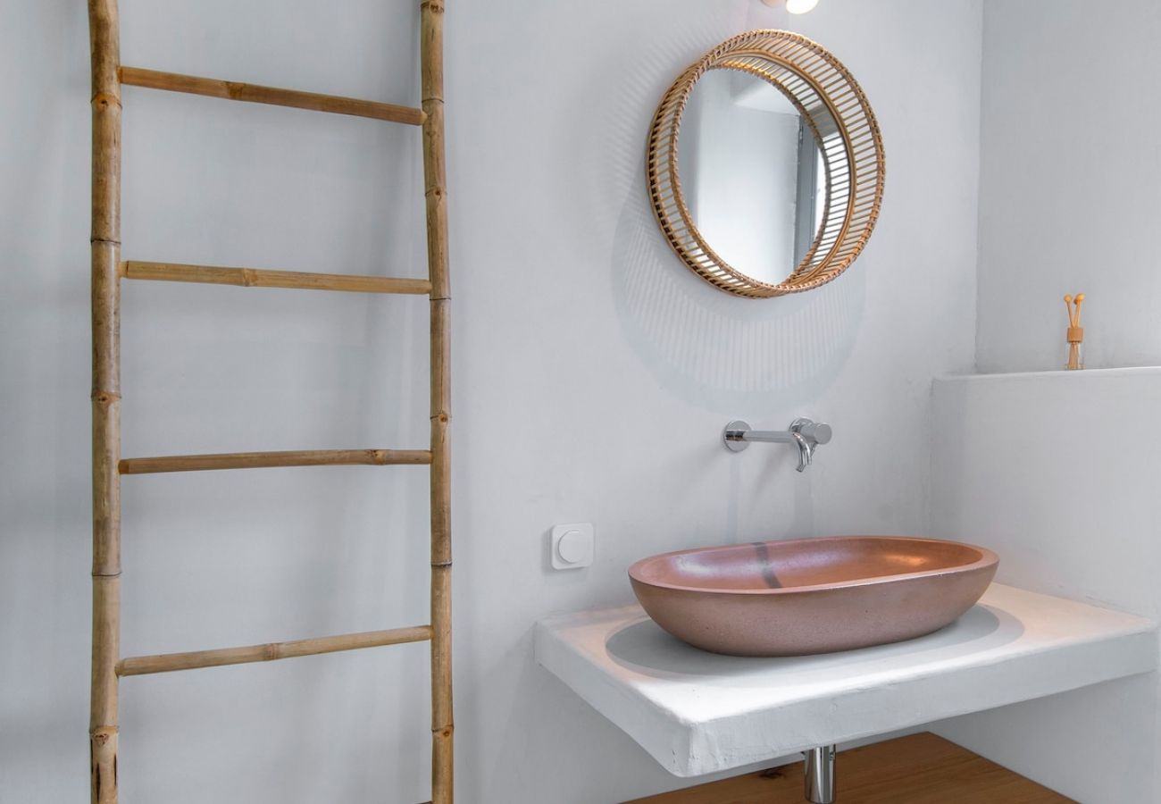 Villa in Paros - -