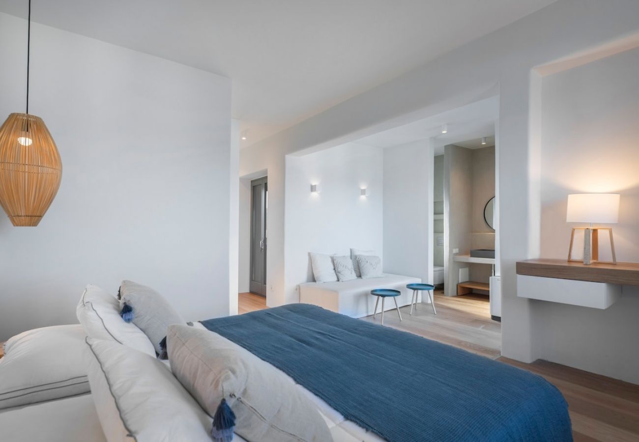 Villa in Paros - -