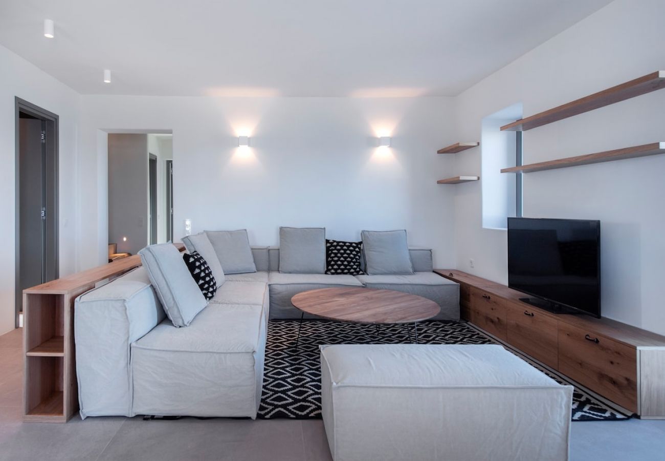 Villa in Paros - -