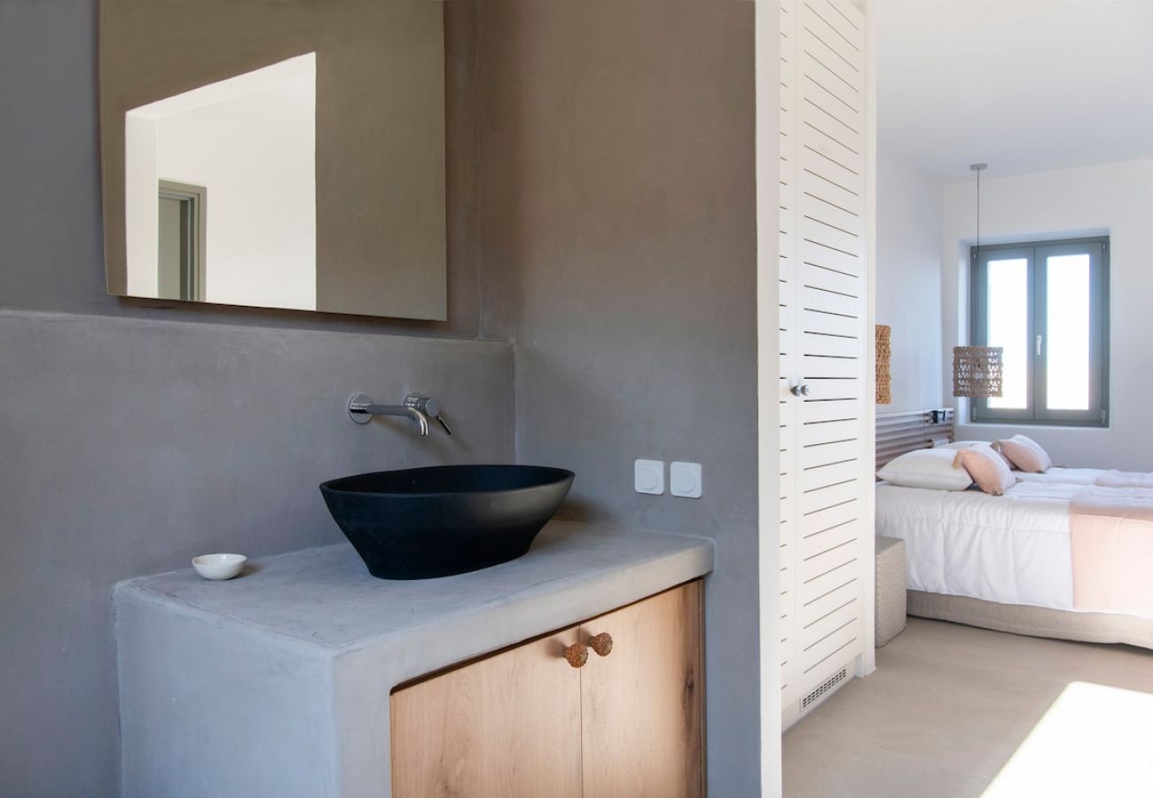 Villa in Paros - -