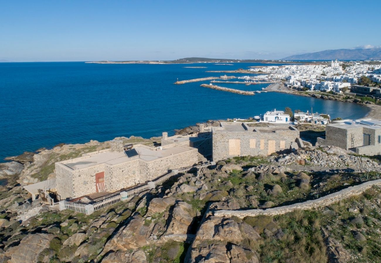 Villa in Paros - -