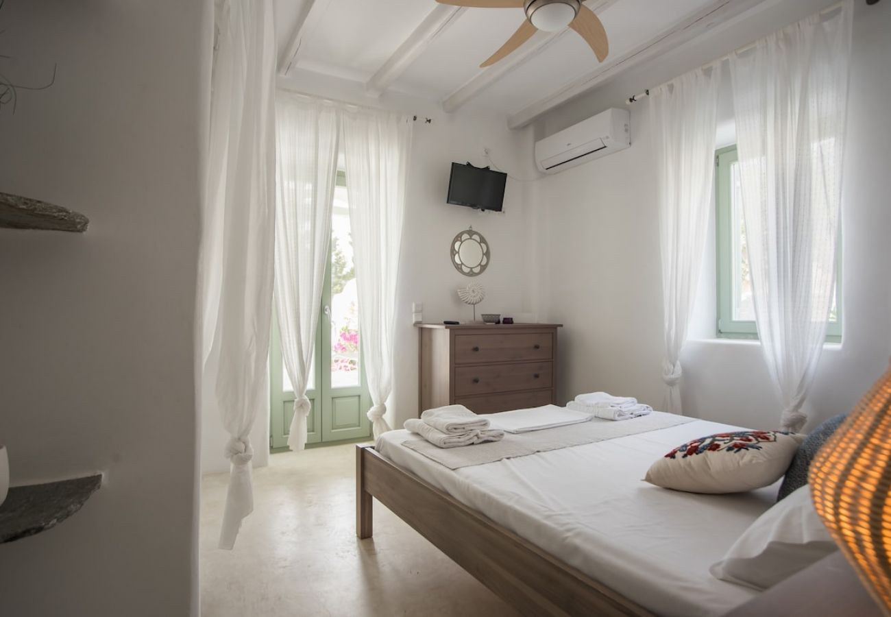 Villa in Isterni - Villa with amazing sea views & plunge pool! 