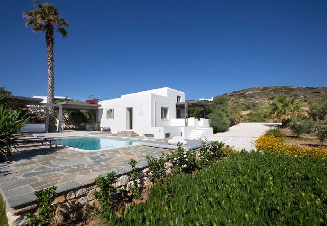 Villa in Ampelas - Elegant villa, sea views, designer renovation 