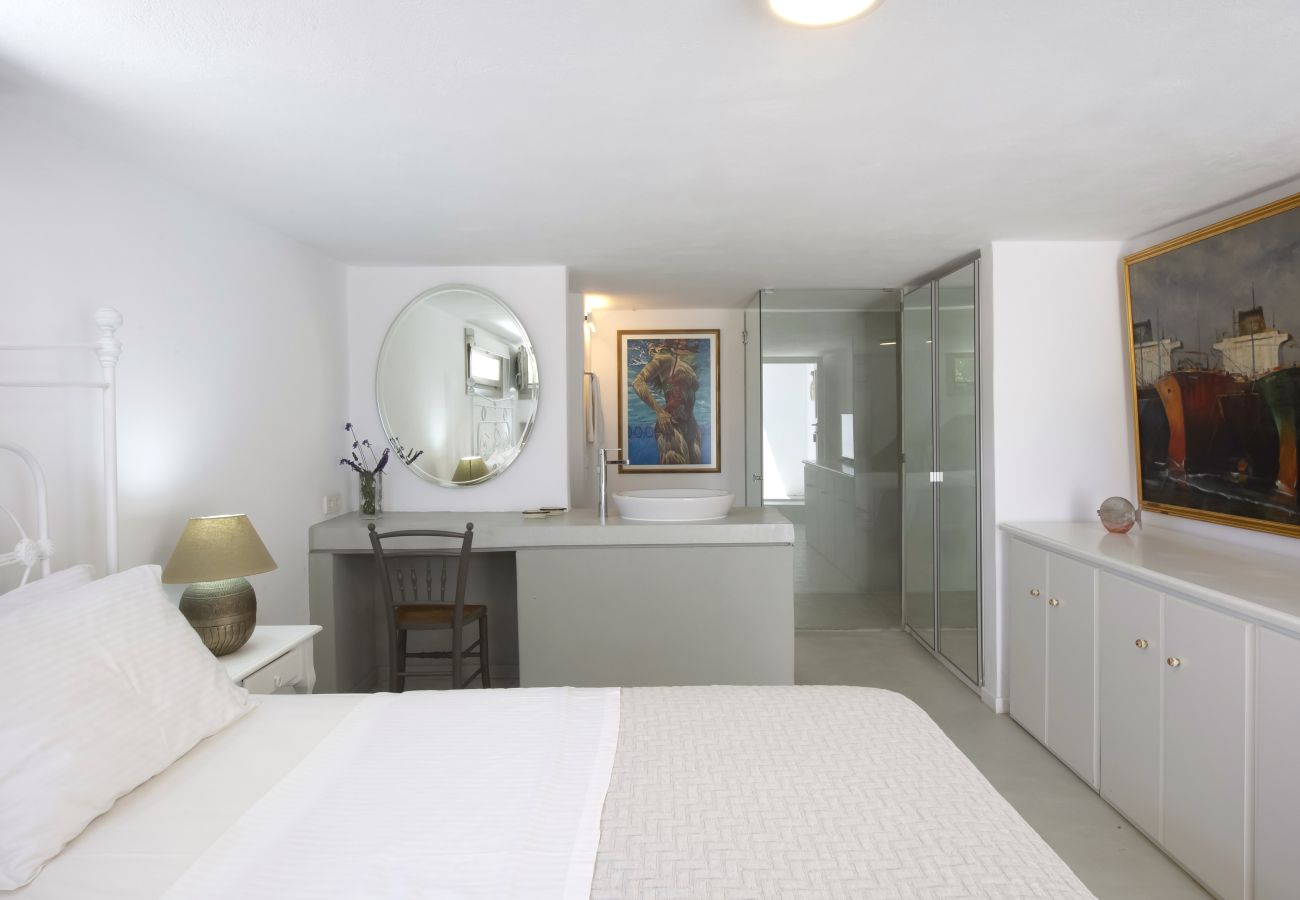 Villa in Ampelas - Elegant villa, sea views, designer renovation 