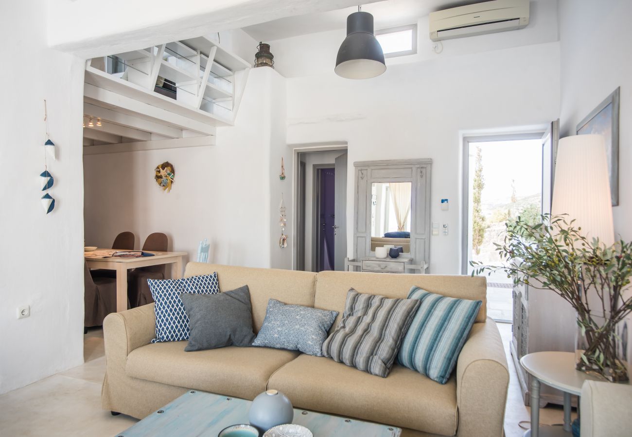 Villa in Isterni - Gorgeous island villa with plunge pool & sea views 