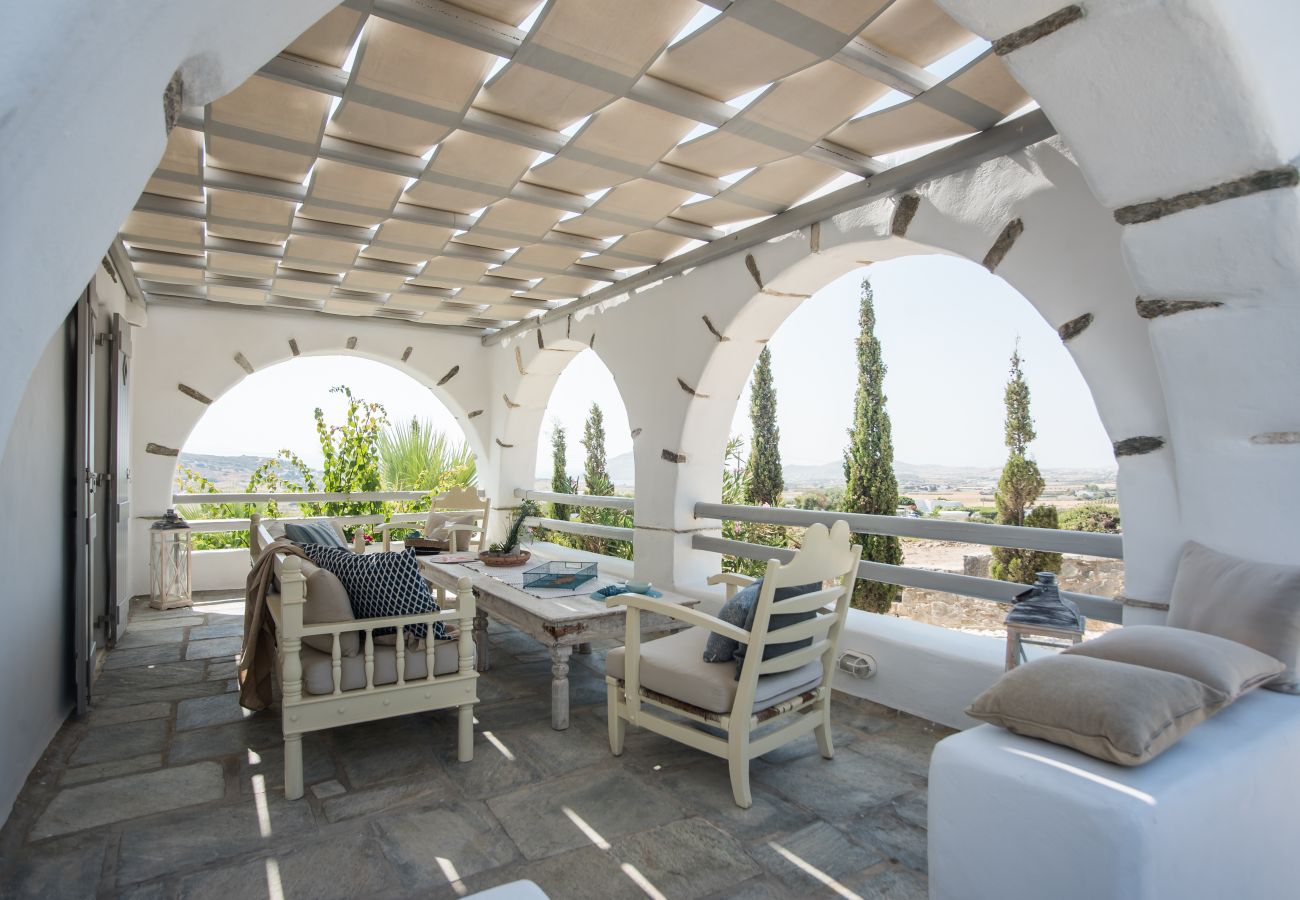 Villa in Isterni - Gorgeous island villa with plunge pool & sea views 
