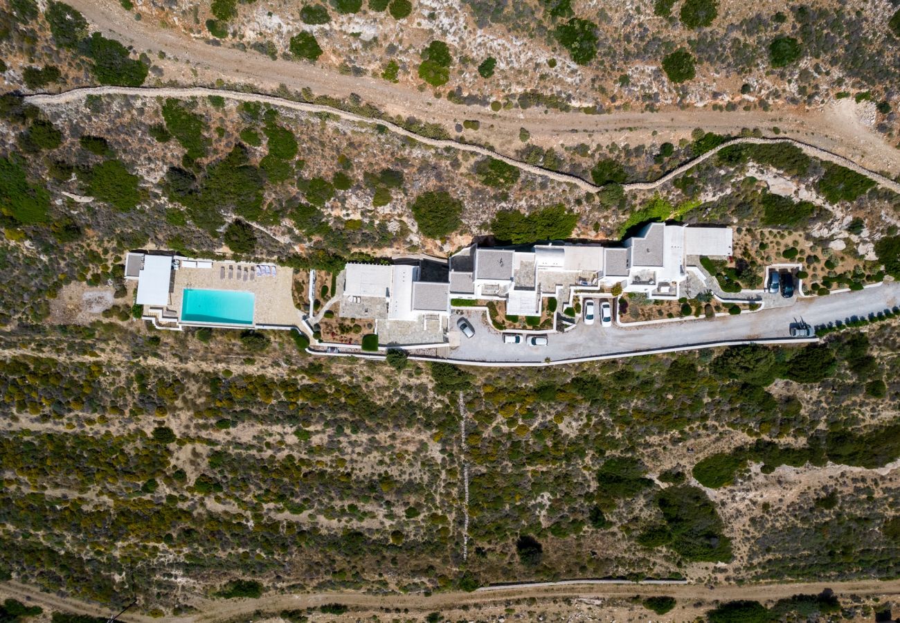 Villa in Naousa - Panoramic three villa complex with helipad 