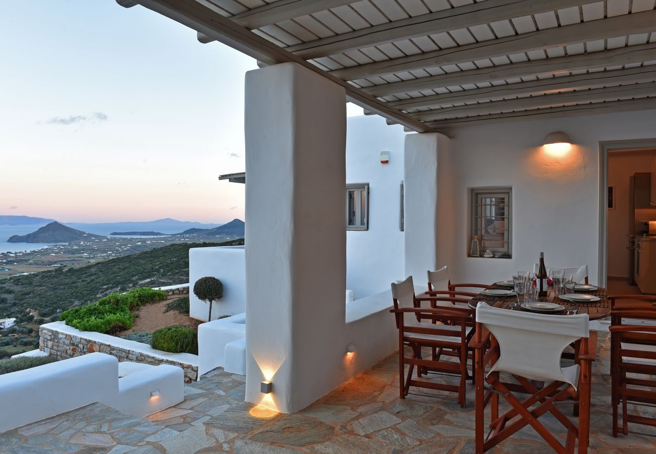 Villa in Naousa - Exquisite villa for 10 with pool, helipad 
