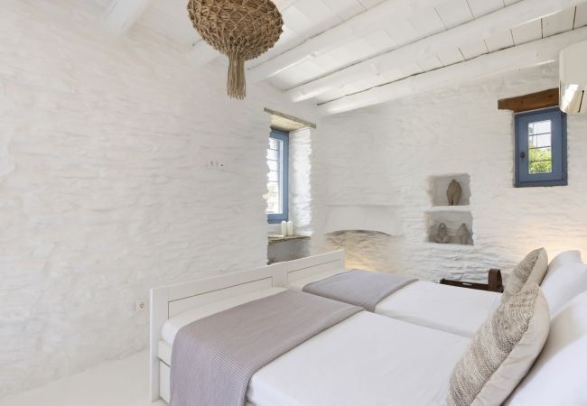 Villa in Andros - The White Villa Villa in Andros - The White Villa