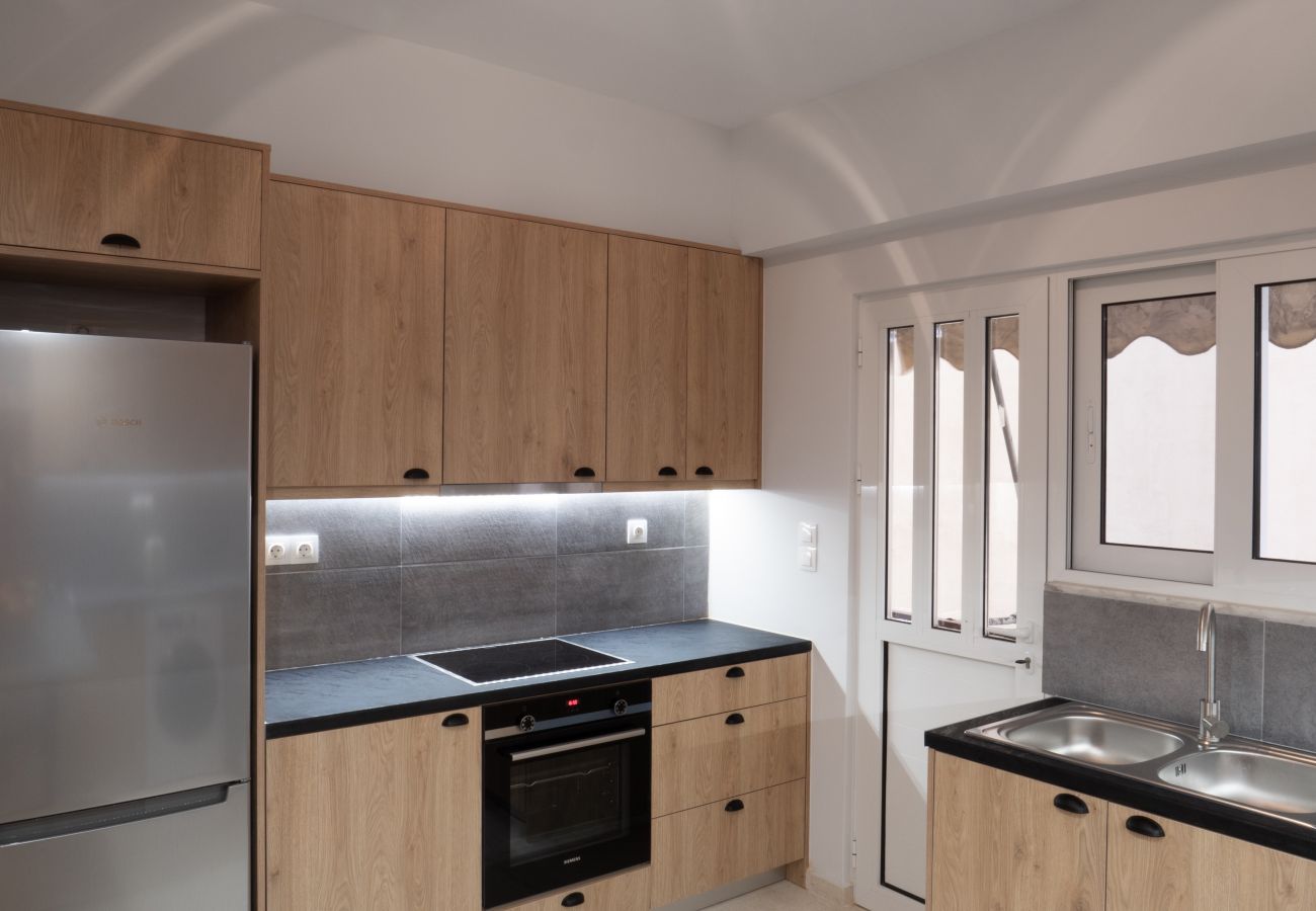 Apartment in Vyronas - Colorful, Bright, Spacious, 2BR APT in Vyronas