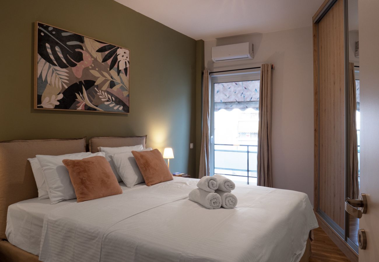 Apartment in Vyronas - Colorful, Bright, Spacious, 2BR APT in Vyronas