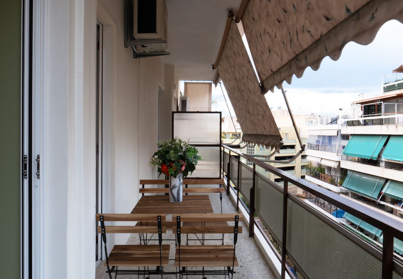Apartment in Vyronas - Colorful, Bright, Spacious, 2BR APT in Vyronas