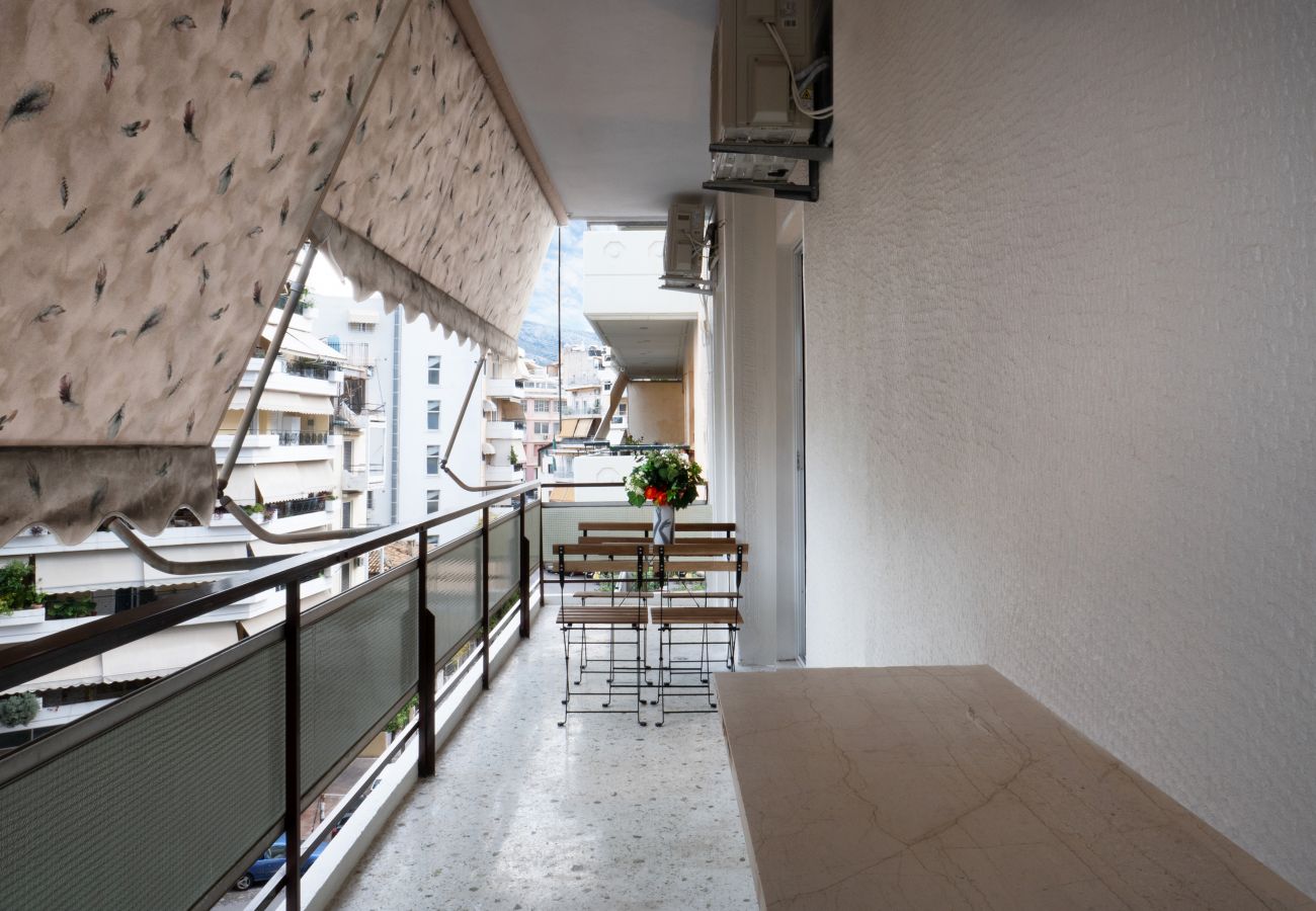 Apartment in Vyronas - Colorful, Bright, Spacious, 2BR APT in Vyronas