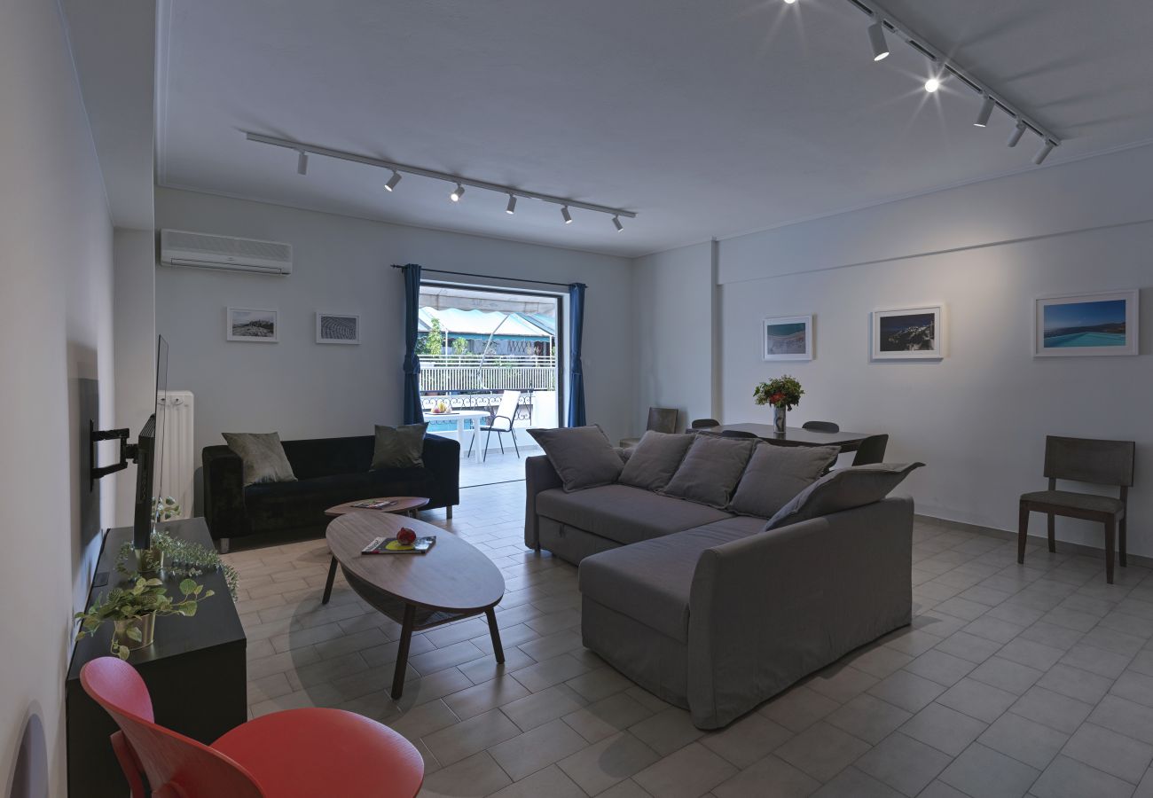 Apartment in Zografou - 2 BDR Apartment Close to Children's Hospital