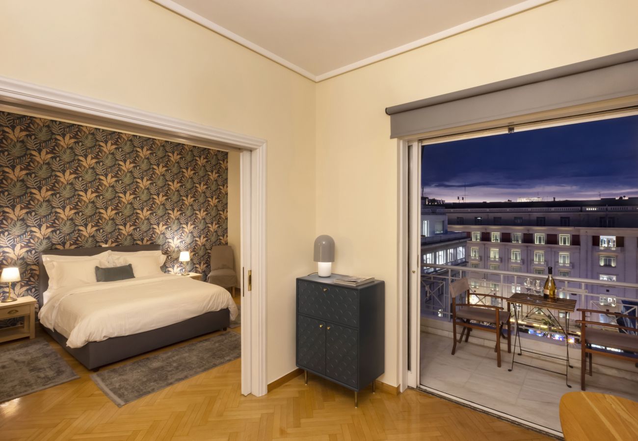 Apartment in Athens - An aristocratic 1 BR in the heart of Athens.