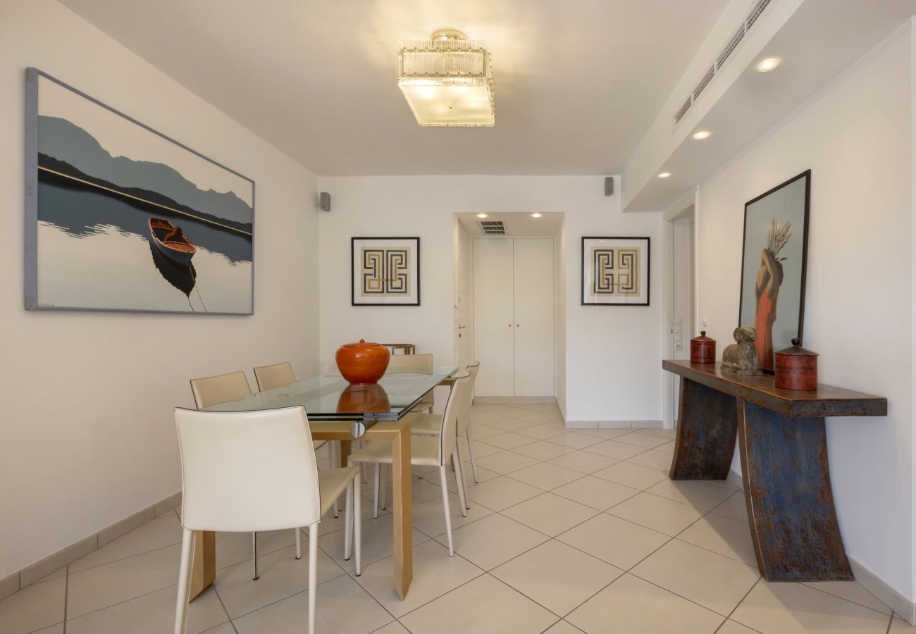 Apartment in Vouliagmeni - Athenian Riviera Seaview apartment