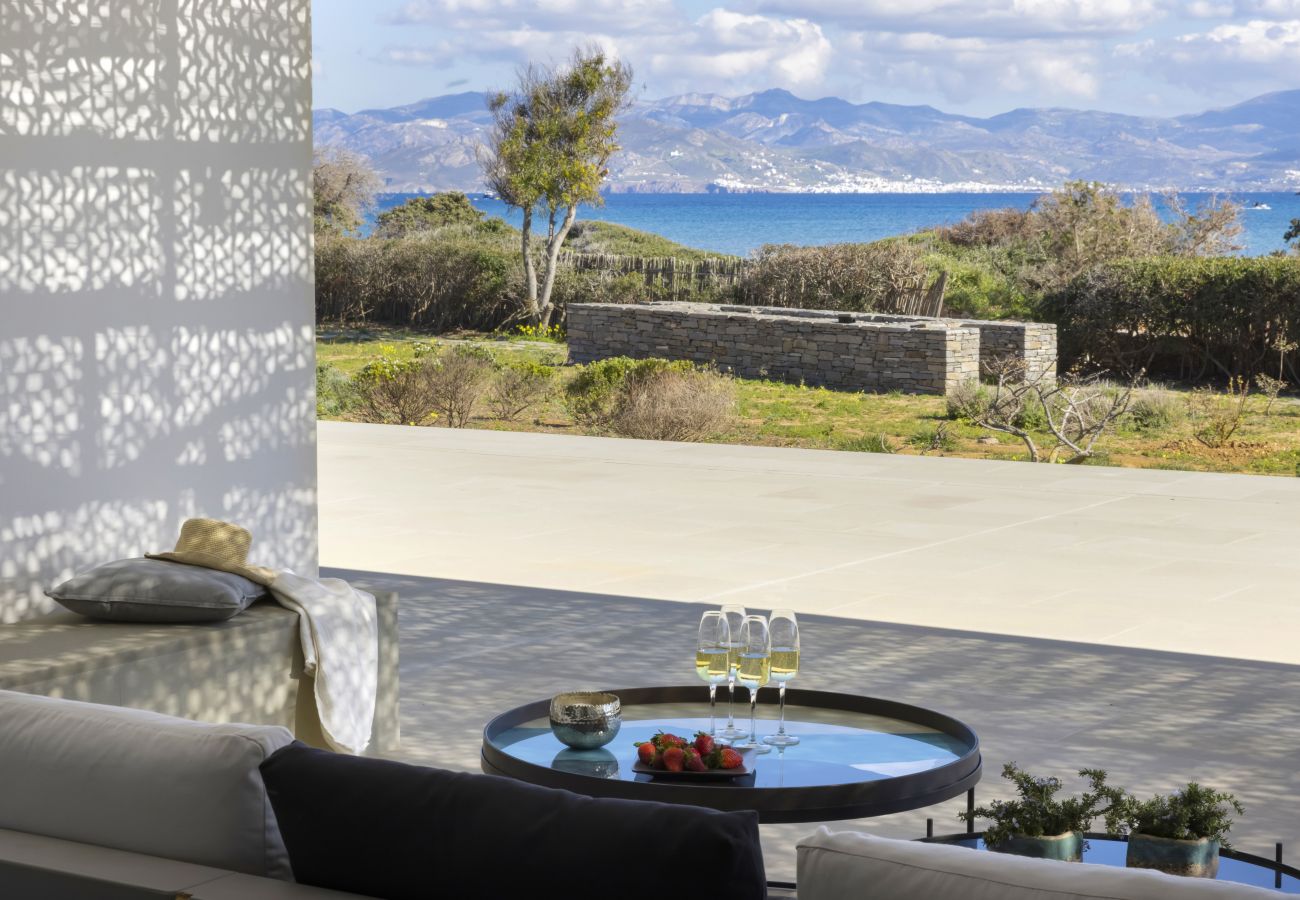 Villa in Santa Maria - Luxuriousness and Coastal Design