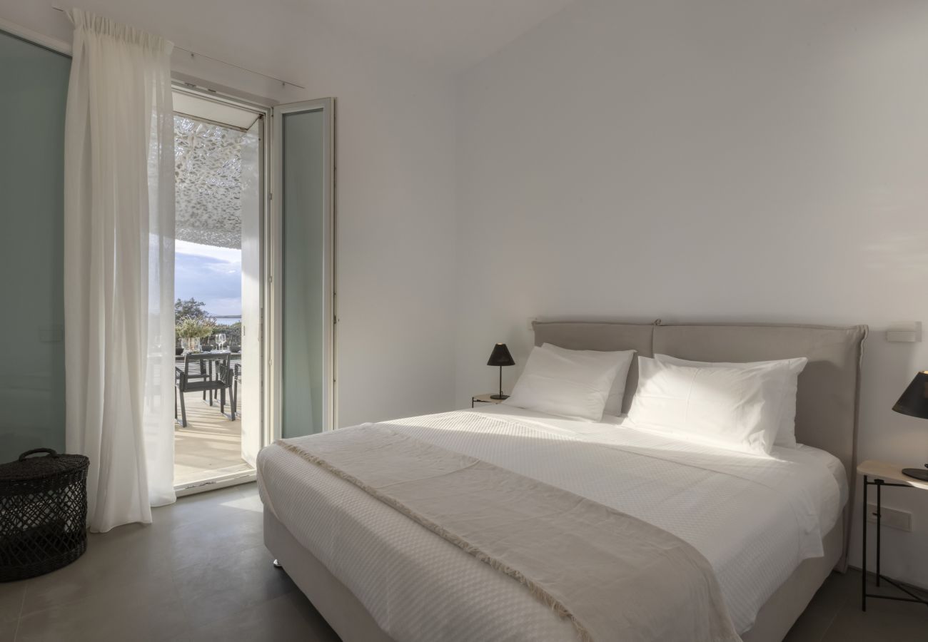 Villa in Santa Maria - Luxuriousness and Coastal Design