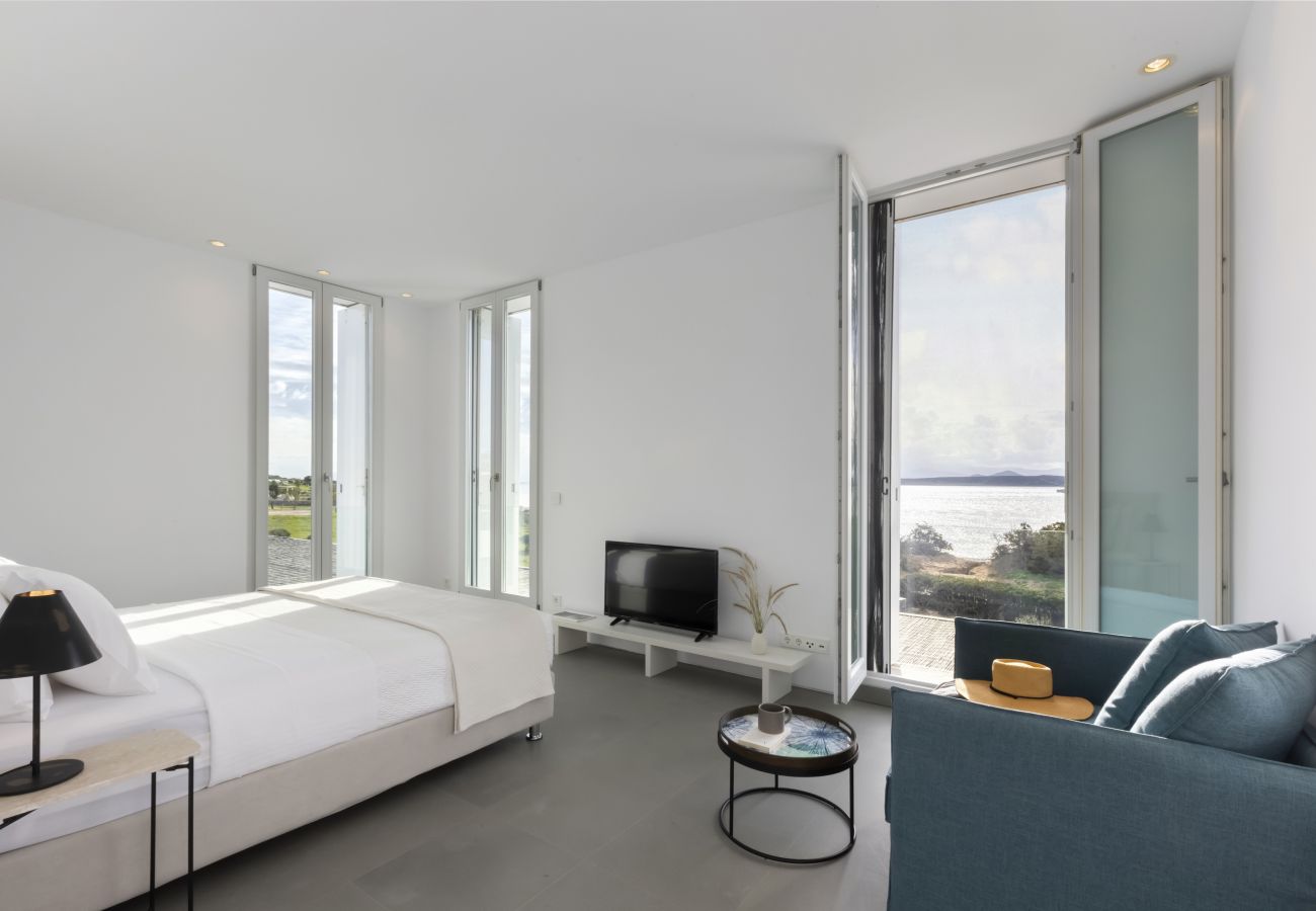 Villa in Santa Maria - Luxuriousness and Coastal Design