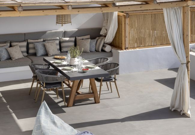 Villa in Antiparos - Peaceful Villa Avra with Aegean Seaview  Villa in Antiparos - Peaceful Villa Avra with Aegean Seaview