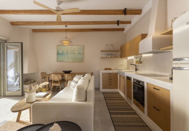 Villa in Antiparos - Peaceful Villa Avra with Aegean Seaview  Villa in Antiparos - Peaceful Villa Avra with Aegean Seaview