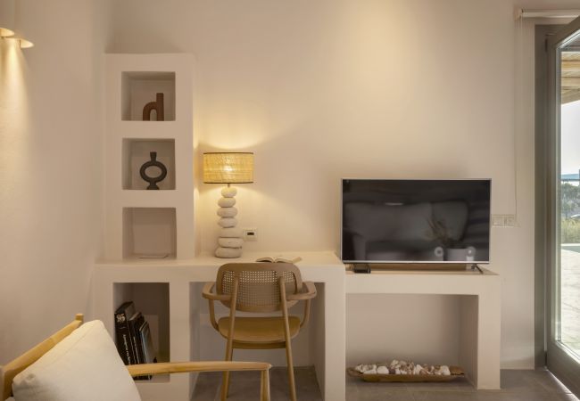 Villa in Antiparos - Peaceful Villa Avra with Aegean Seaview  Villa in Antiparos - Peaceful Villa Avra with Aegean Seaview