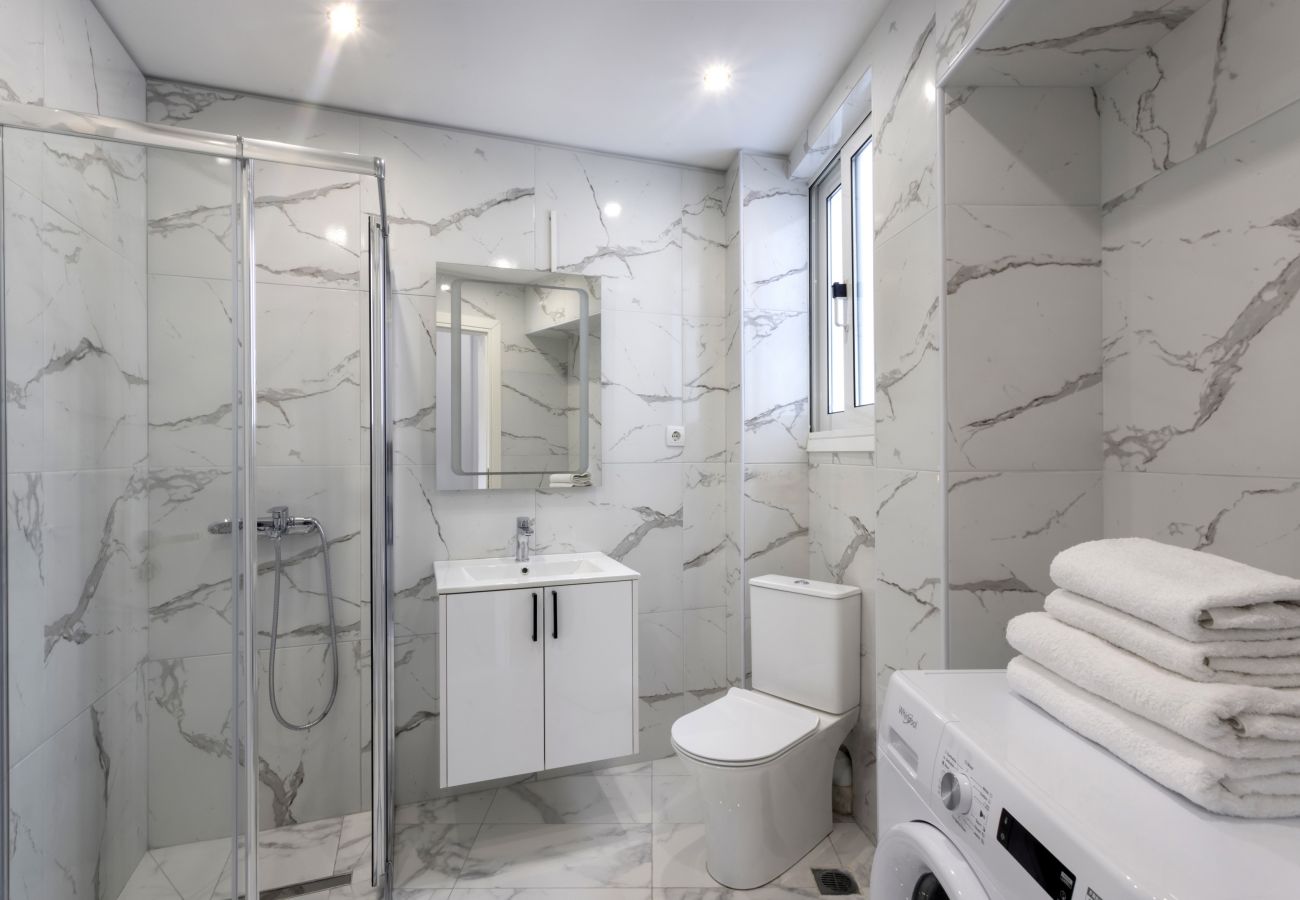 Apartment in Athens - Vibrant RENOV 2BR space in the heart of Athens.