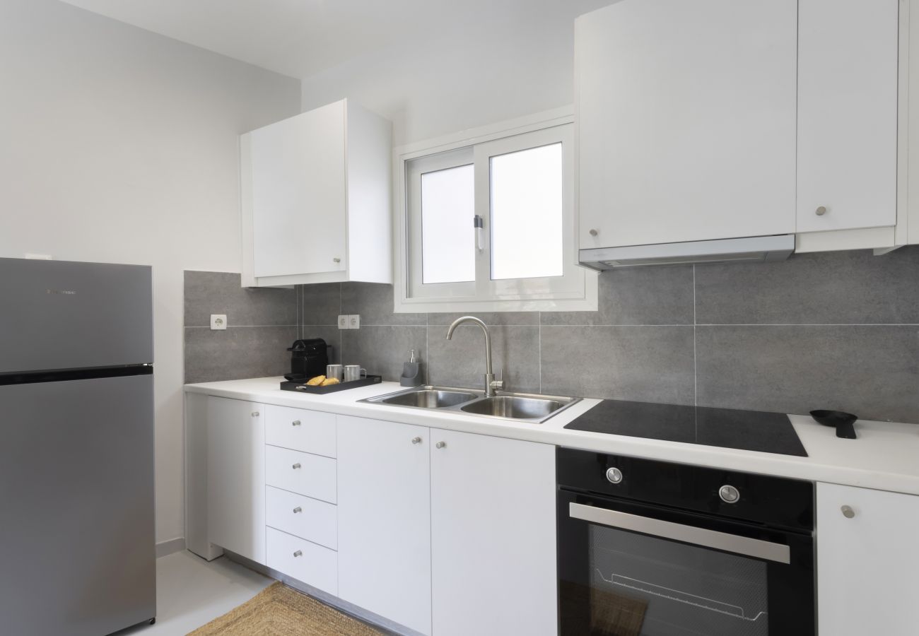 Apartment in Athens - Vibrant RENOV 2BR space in the heart of Athens.