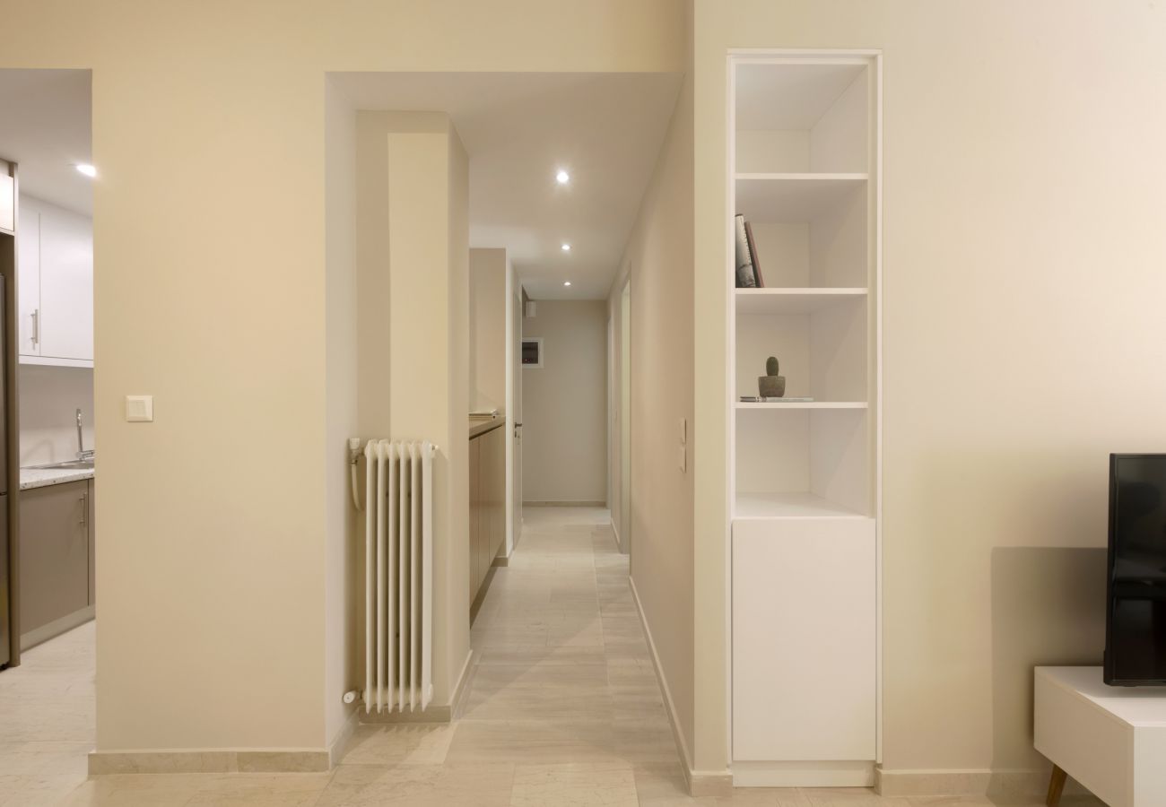 Apartment in Athens - 2 BDR apartment near Mavilli Square