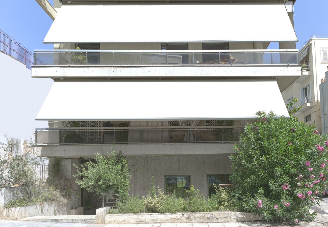 Apartment in Athens - Prime Location in Kolonaki: A Luxurious 1BR Haven