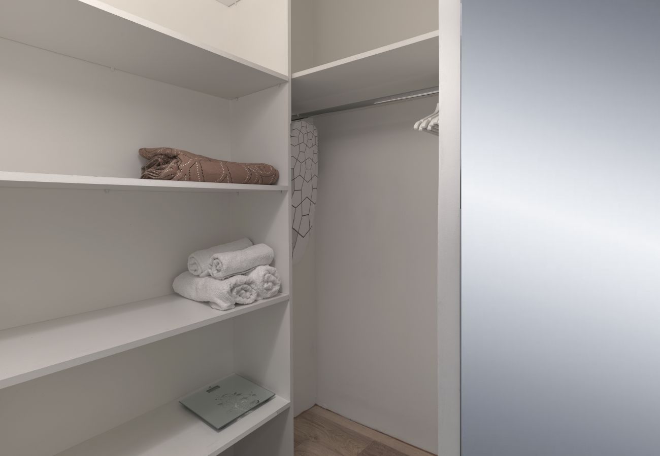 Apartment in Athens - Prime Location in Kolonaki: A Luxurious 1BR Haven