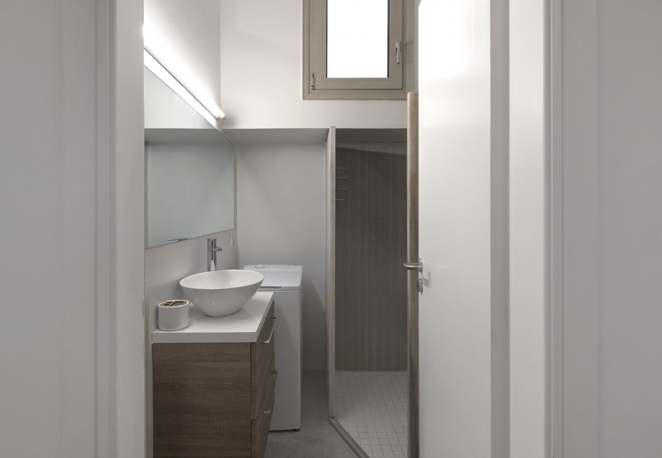 Apartment in Athens - Prime Location in Kolonaki: A Luxurious 1BR Haven