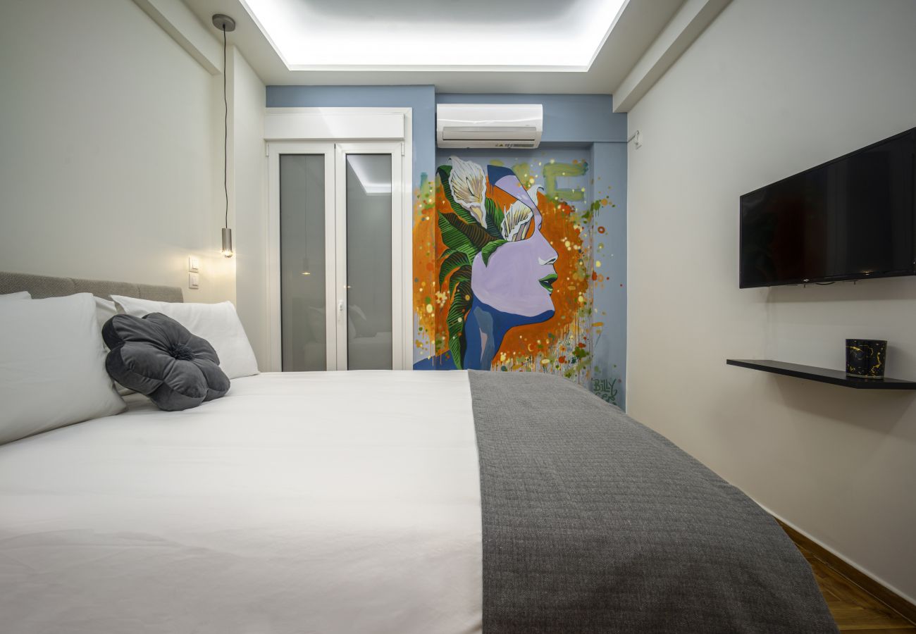 Studio in Athens - Compact Comfort: A “Capsule Studio” in Kolonaki 