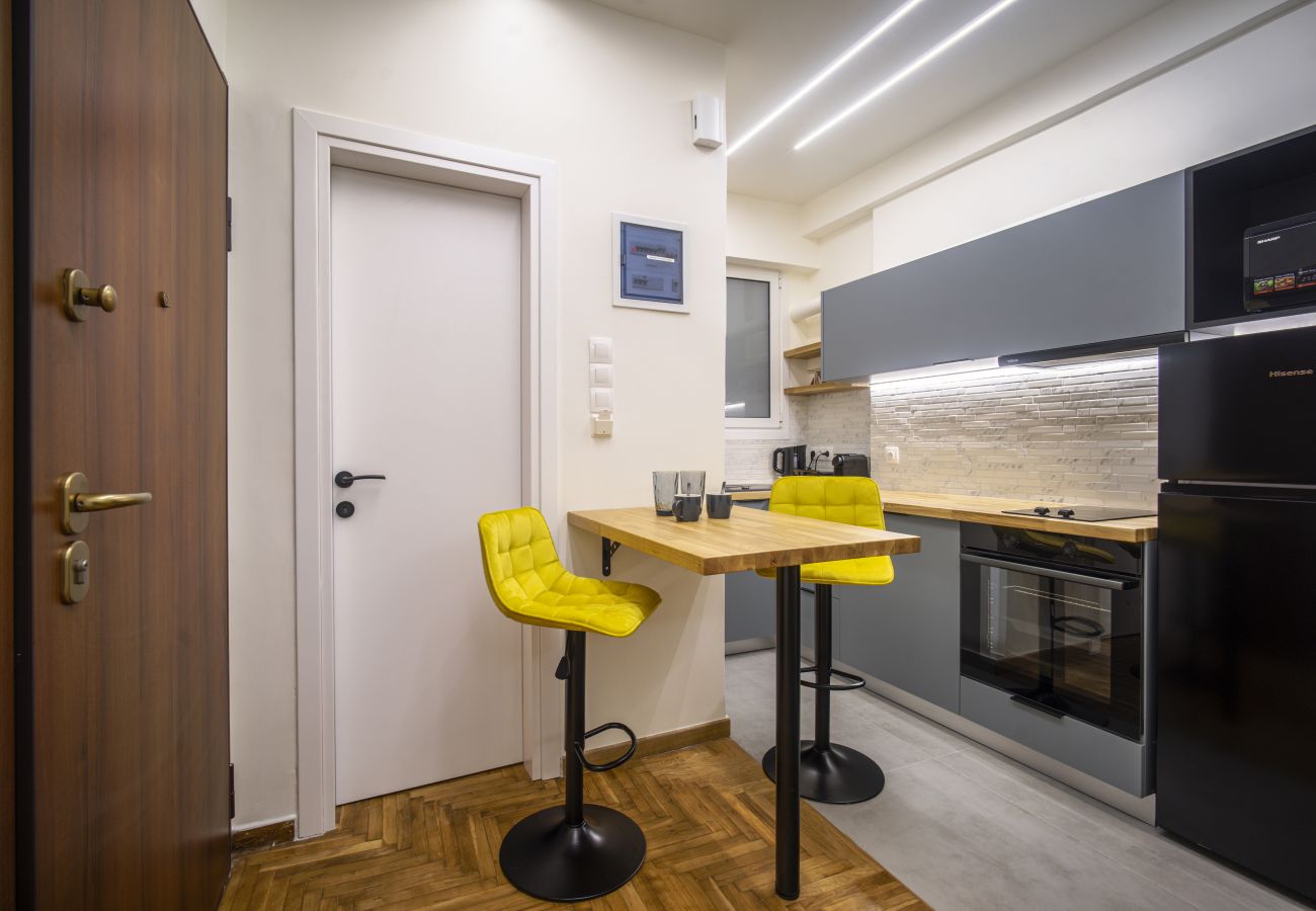 Studio in Athens - Compact Comfort: A “Capsule Studio” in Kolonaki 
