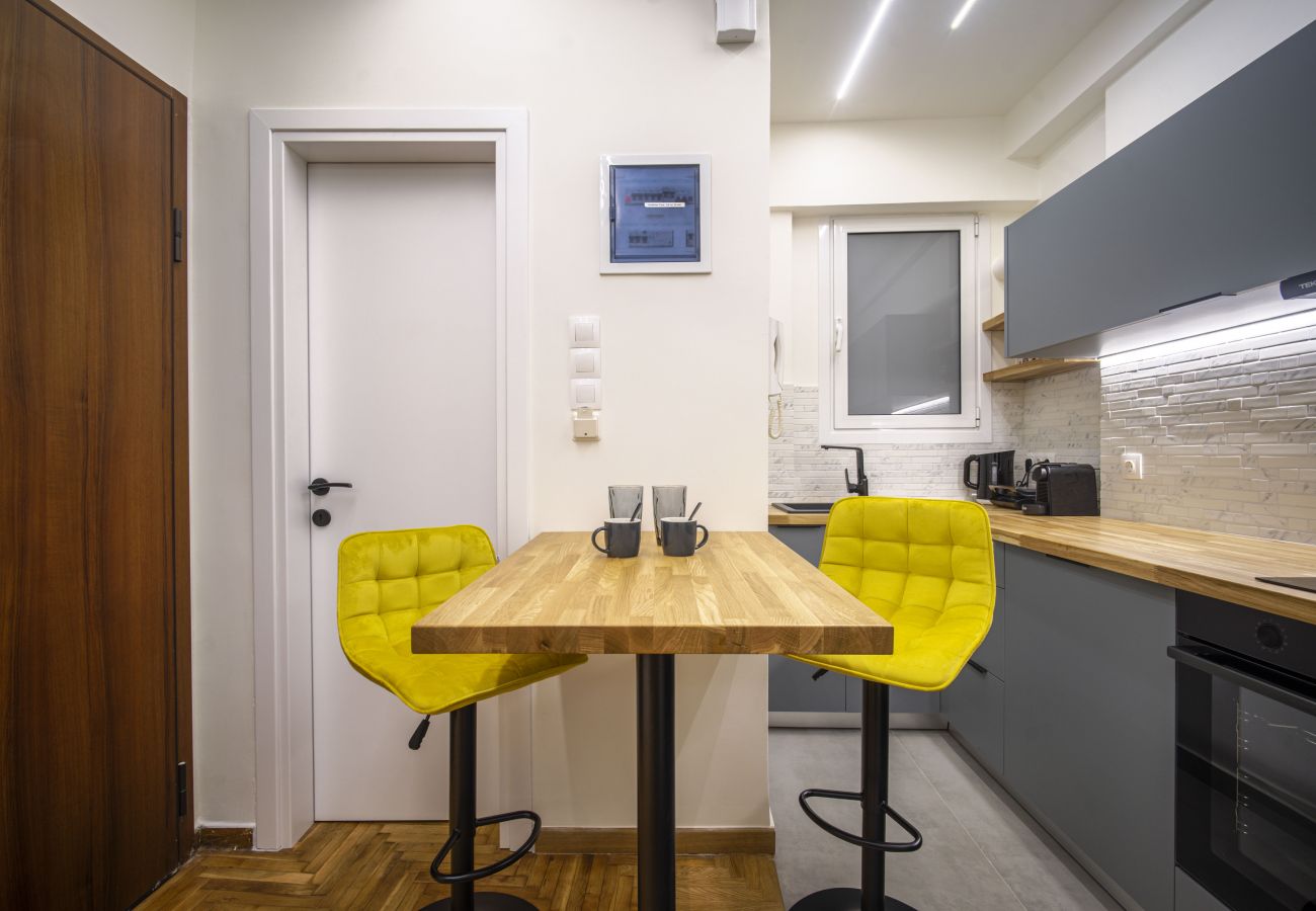 Studio in Athens - Compact Comfort: A “Capsule Studio” in Kolonaki 