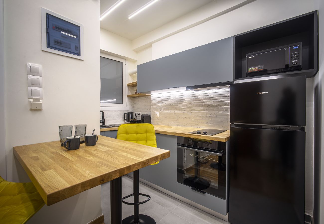 Studio in Athens - Compact Comfort: A “Capsule Studio” in Kolonaki 