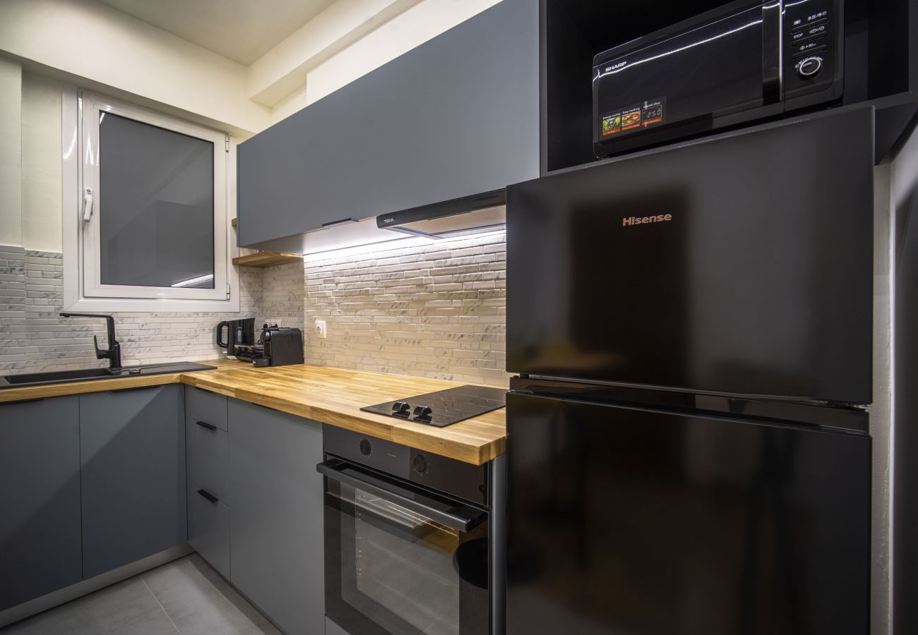 Studio in Athens - Compact Comfort: A “Capsule Studio” in Kolonaki 