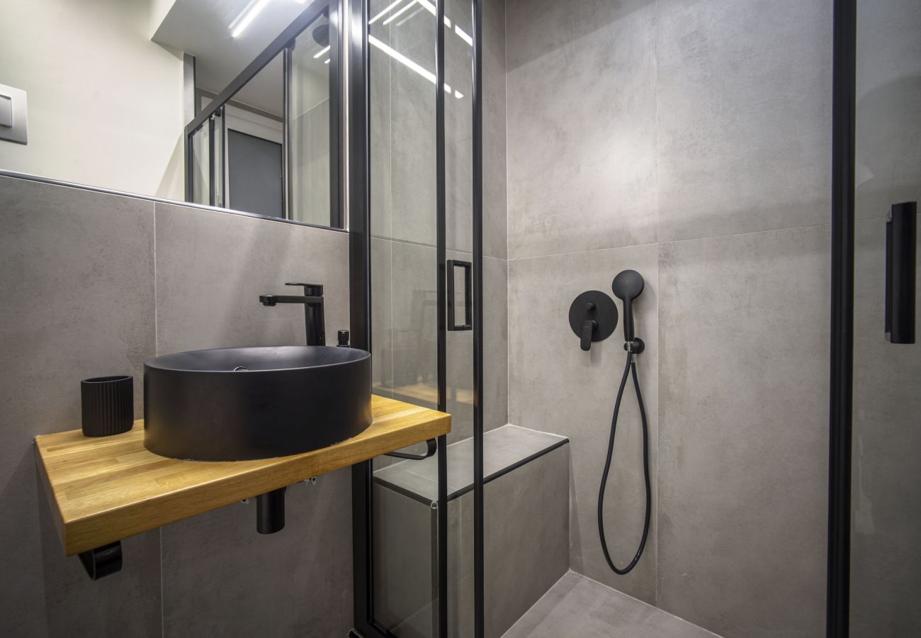 Studio in Athens - Compact Comfort: A “Capsule Studio” in Kolonaki 