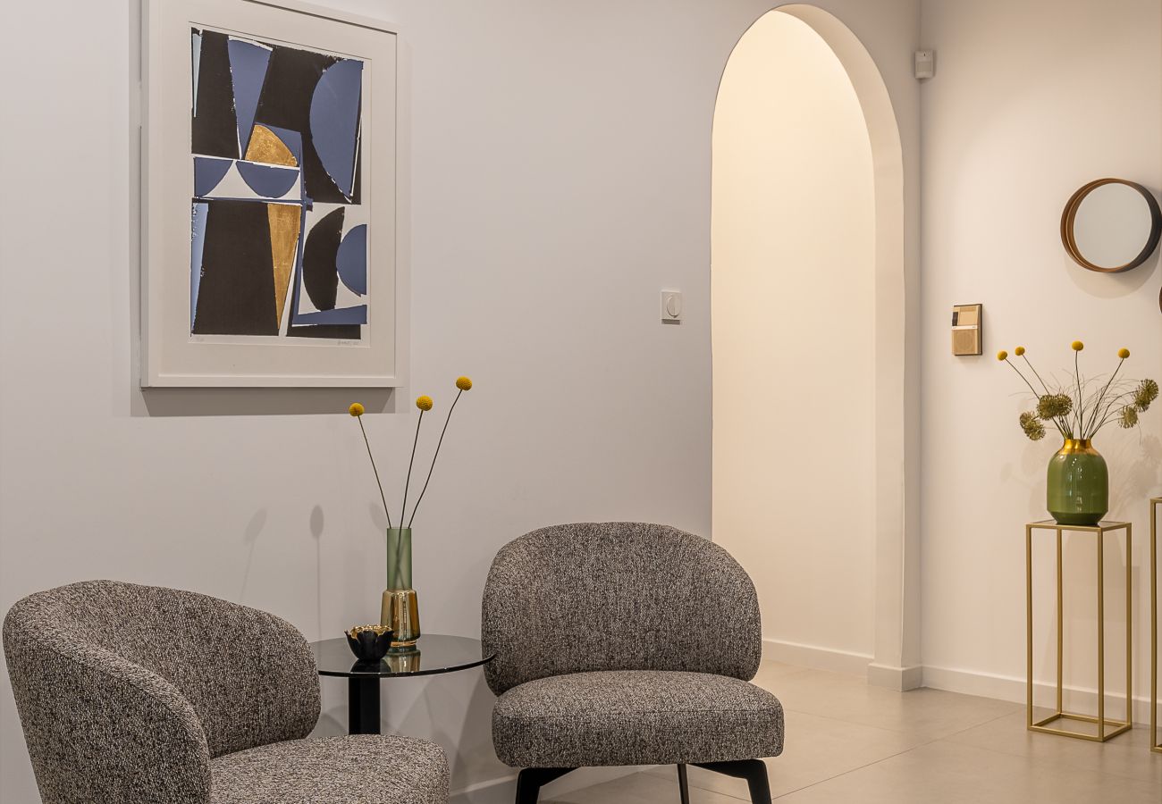 Apartment in Athens - High-end RENOV Apt  with an über office space