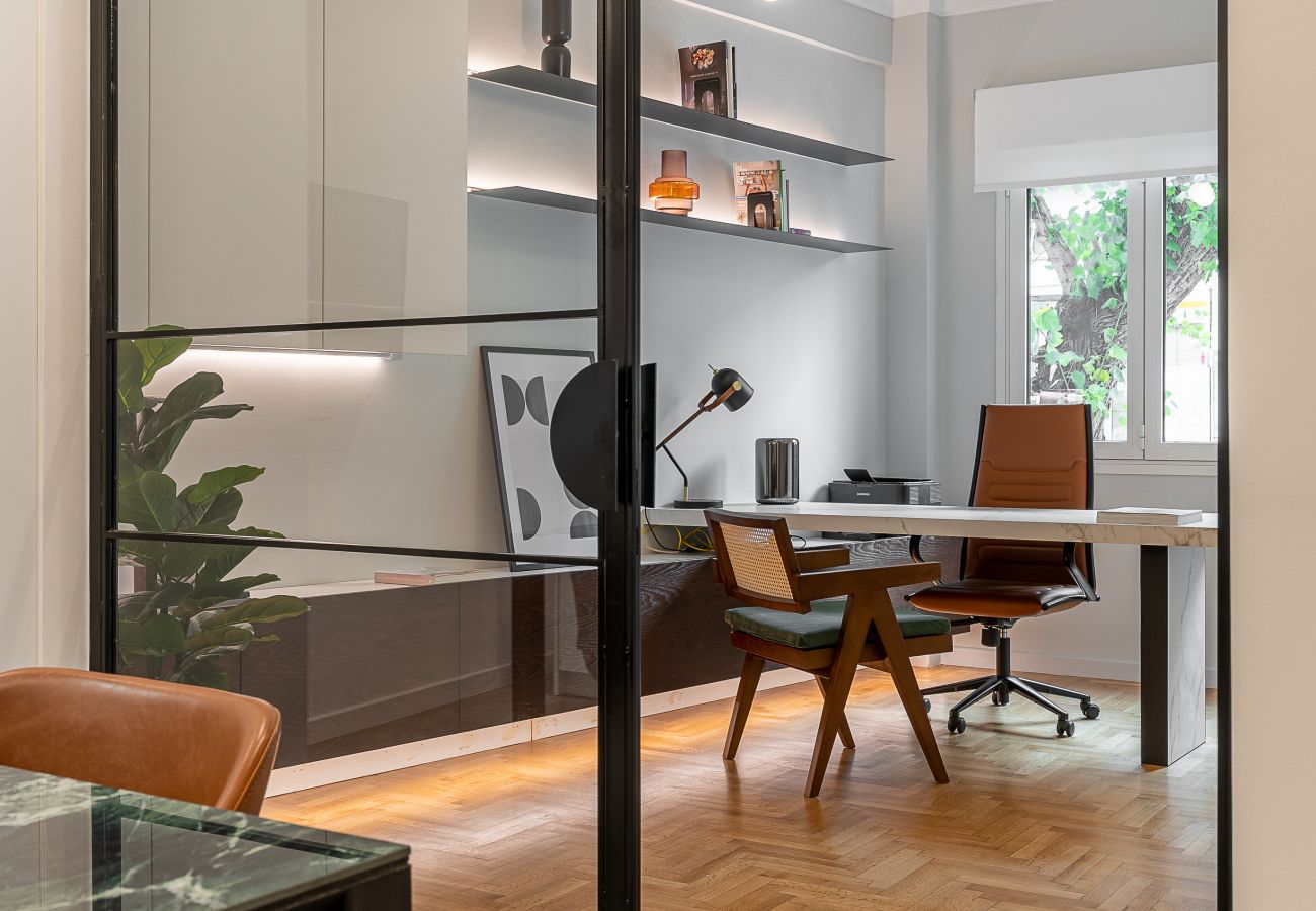Apartment in Athens - High-end RENOV Apt  with an über office space