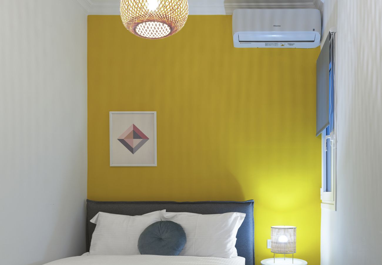 Apartment in Cholargos - Holargos Haven: A Vivid 2BR Retreat.