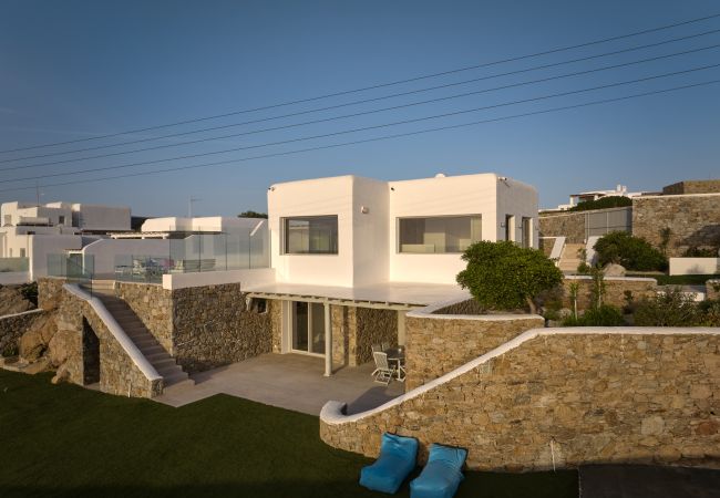 Villa in Mykonos - Luxspace Mykonian Retreat: Vista Bliss Villa in Mykonos - Luxspace Mykonian Retreat: Vista Bliss