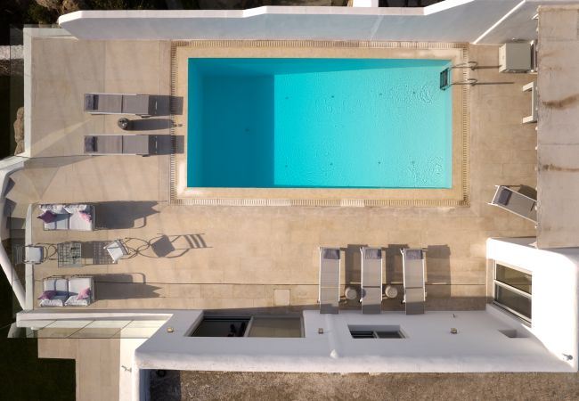 Villa in Mykonos - Luxspace Mykonian Retreat: Vista Bliss Villa in Mykonos - Luxspace Mykonian Retreat: Vista Bliss