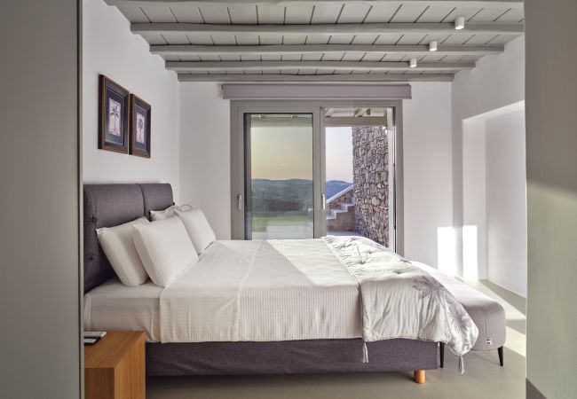 Villa in Mykonos - Luxspace Mykonian Retreat: Vista Bliss Villa in Mykonos - Luxspace Mykonian Retreat: Vista Bliss