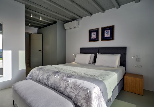 Villa in Mykonos - Luxspace Mykonian Retreat: Vista Bliss Villa in Mykonos - Luxspace Mykonian Retreat: Vista Bliss